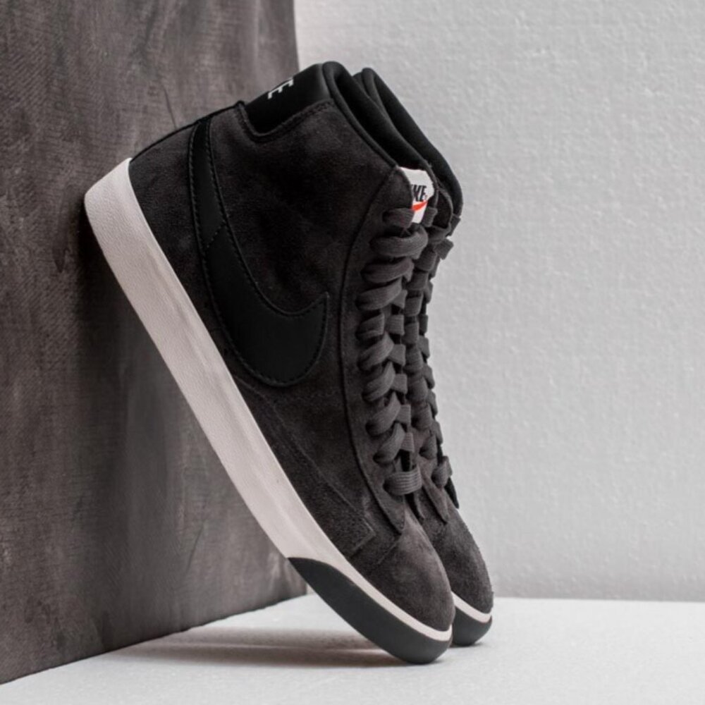 Nike Wmns Blazer Mid Vintage Suede